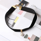 Velvet Creative necklace choker