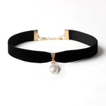 Velvet Creative necklace choker