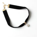 Velvet Creative necklace choker